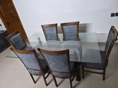 Dining Table with 6 chairs