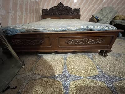 Solid wood king size bed for sale