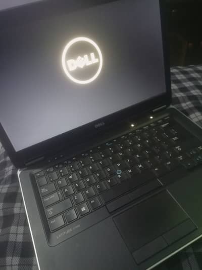 Dell Latitude E7440 for Sale in Muzaffargarh! 