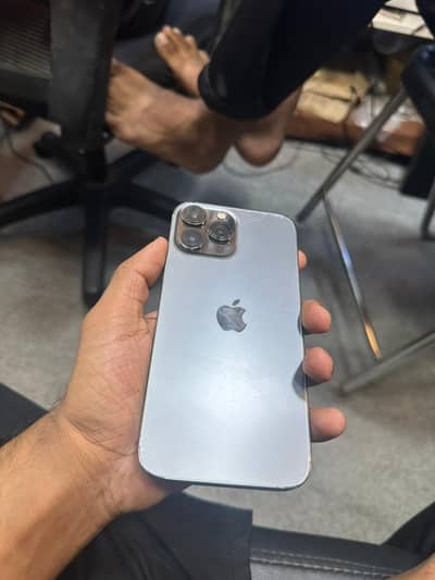 iphone 13 pro max sim glitch