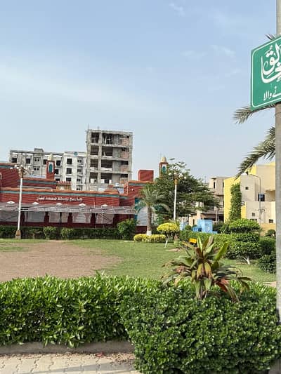 AWT 1 KANAL E BLOCK PLOT LDA APROVED NEAR PARK MASJID VERY REASONABLE PRICE