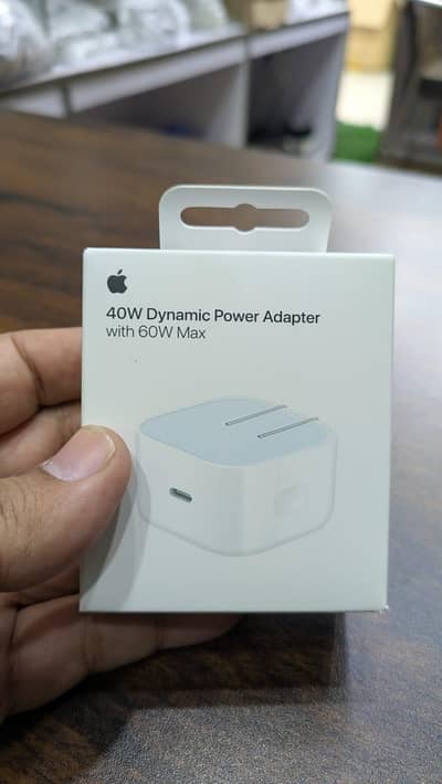 Iphone model 15,16&17 Adapter 40 watt