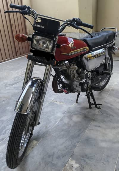 Honda 125 self silver addition Red colour