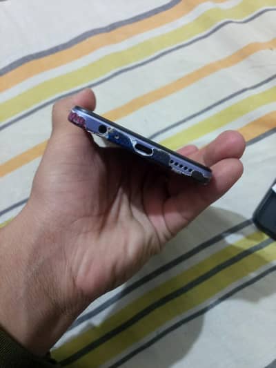 vivo y17s 4.128 one hand use box chagar sat ha no open no repair