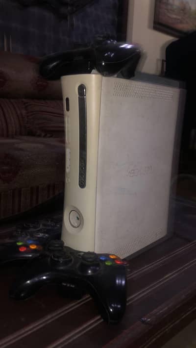 Xbox 360 in very cheap price 280000 with three wireless controller