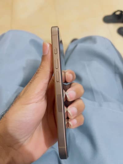 iPhone 16 pro Jv 128 gb