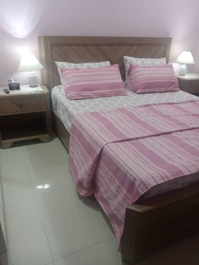 Wooden Bed Set  With Two Side Tables