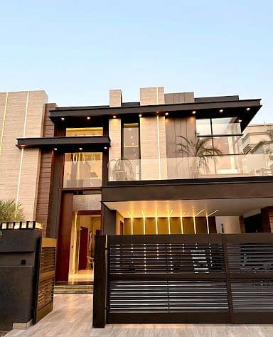 10 Marla Like Brand New House For Rent In Jasmine Block Bahria Town Lahore