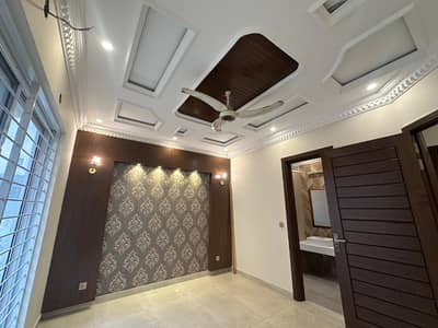 5 Marla House Available For Rent In Bahria Town Lahore
