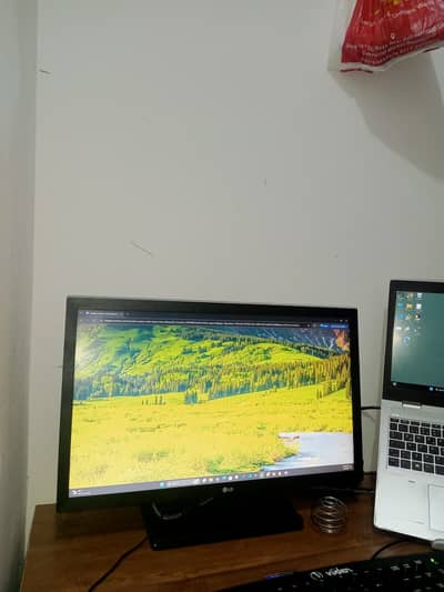 22 inch LCD monitor  | HDMI | LG |  islamabad