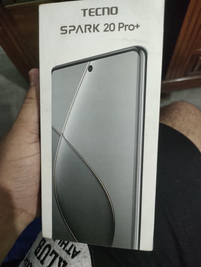 bilkul new hai siraf Payson ki zaroorat hai iss liyyay sale kar Raha h