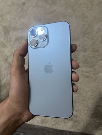 iPhone 13 Pro Max iCloud lock