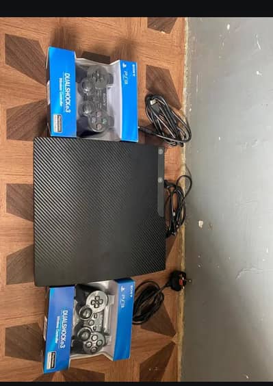 playstation 3 Ps3 for sale with 2 controllers just buy and play GTA 5
