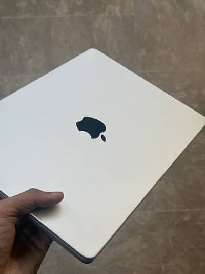 Macbook pro M1 PRO 14inch 2021 model 16gb ram 512gb storage | macbook