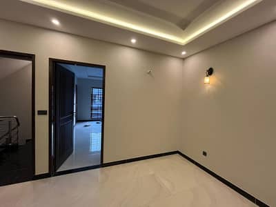 10 marla upper portion nawab town raiwind road lahore