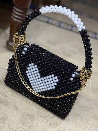 BEAUTIFUL DIY PEARL BAG