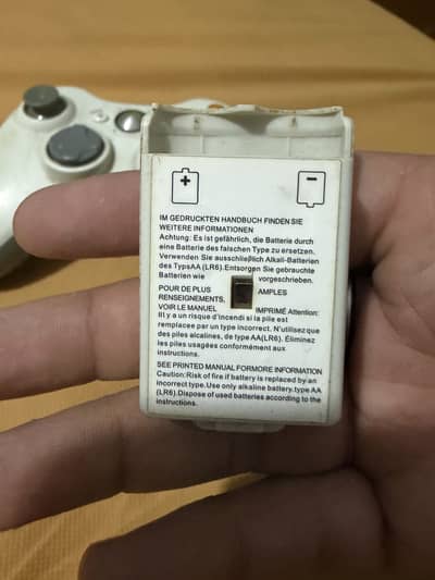 Xbox 360 controller in white colour.