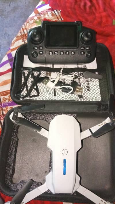 E88 Max screen drone with camera