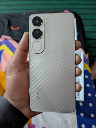 vivo y200 8/128 almost brand new complete box