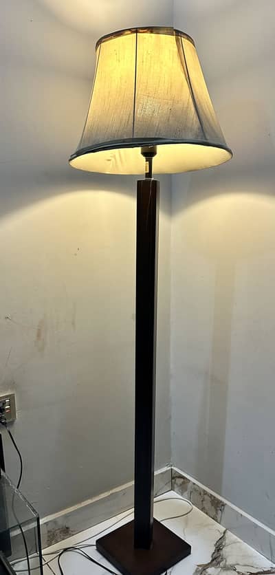 Lamp wooden standing