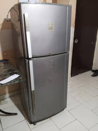 Dawlance 13 cubic genuine condition. (urgent sale)