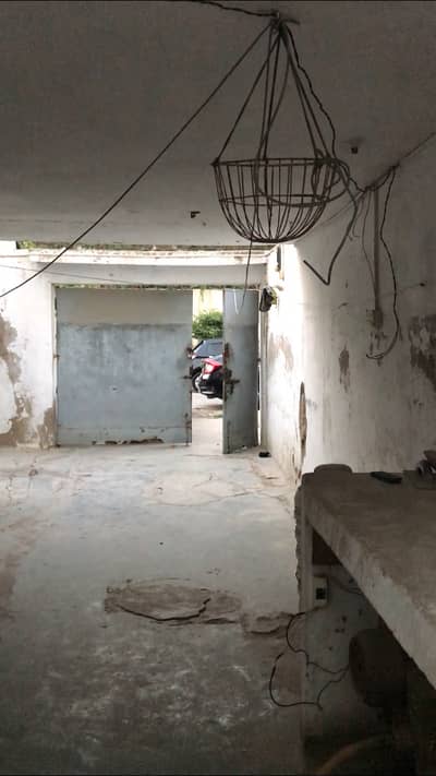 Bungalow In Demolish Condition At Plot Price Available For Sale