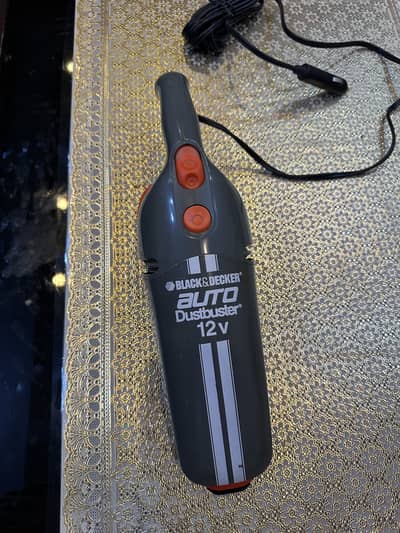 Black & Decker 12V Auto Dustbuster - Powerful Car Vacuum Cleaner