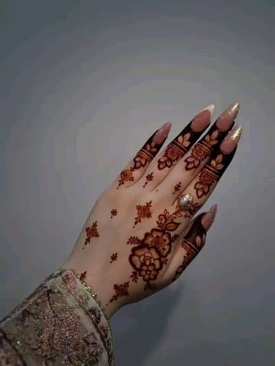 mehndi designs booking available