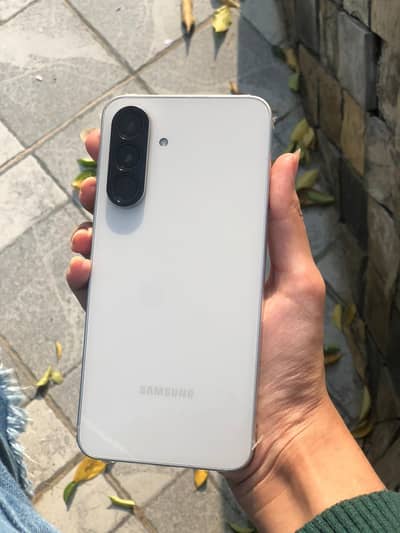 SAMSUNG A56 5G 12/256GB 10/10 condition