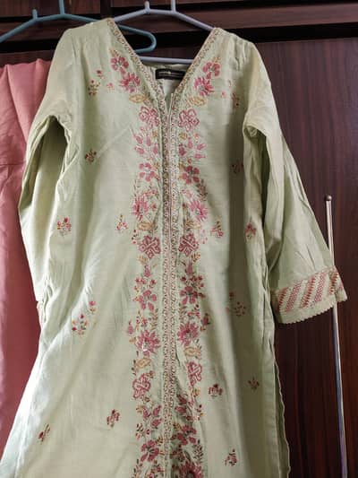 zeen 2 piece- medium 8 size- 8/10 condition