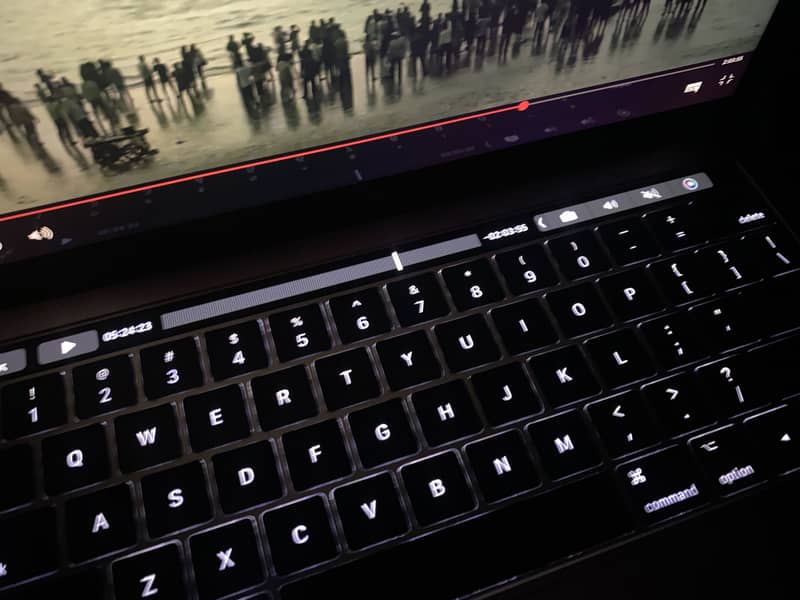 MacBook Pro touchbar/touchid 2017 1
