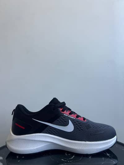 SKETCHERS AND NIKE SHOES