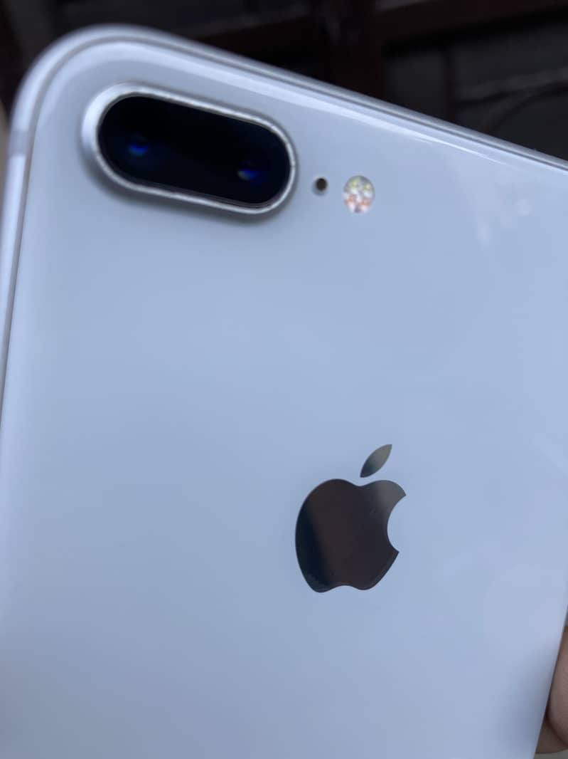Iphone 8 plus 10/10 condition 1