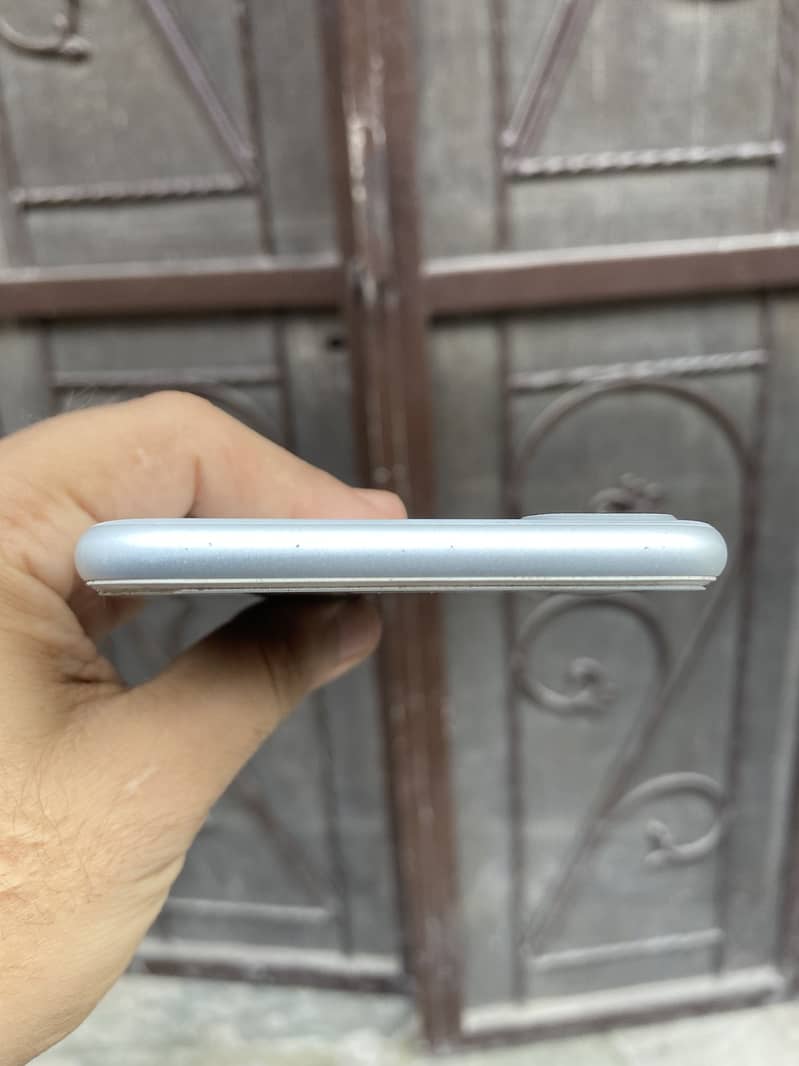 Iphone 8 plus 10/10 condition 2