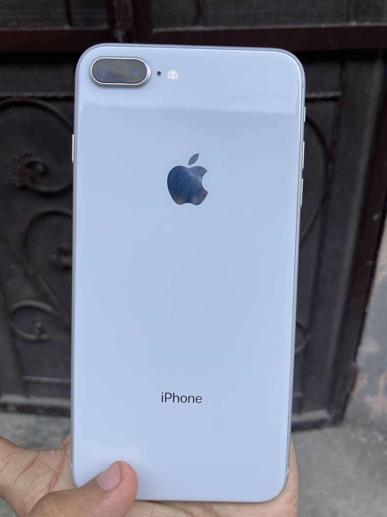 Iphone 8 plus 10/10 condition 3