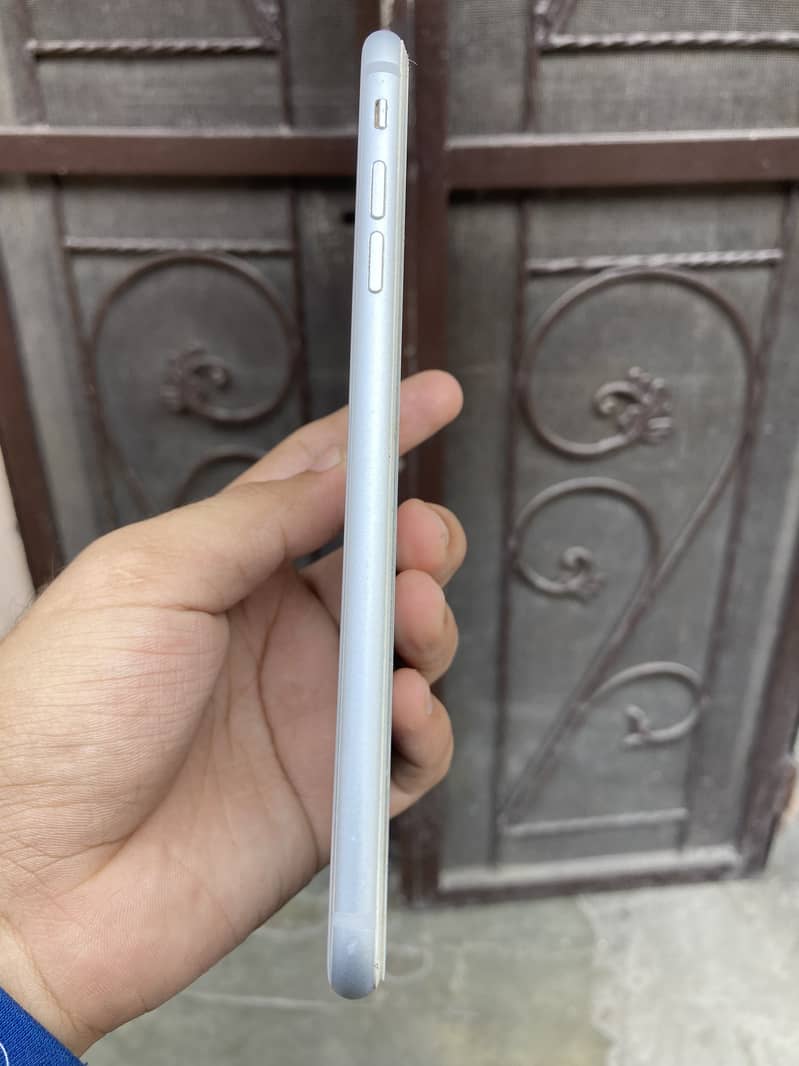 Iphone 8 plus 10/10 condition 6