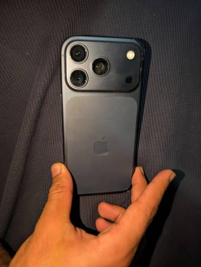 Iphone 17 pro ! 256 gb ! Non pta ! jv ! 100 battery health ! kit