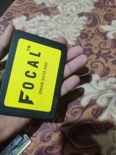 ssd harddisk 256 gb 6000hazar ram 4gb 2000hazar