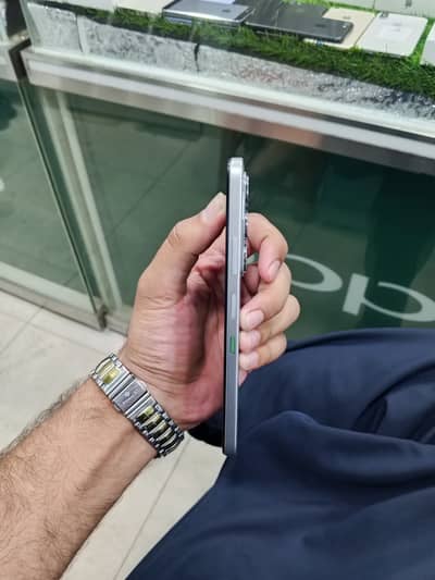 Infinix hot 60i 6 128 gb