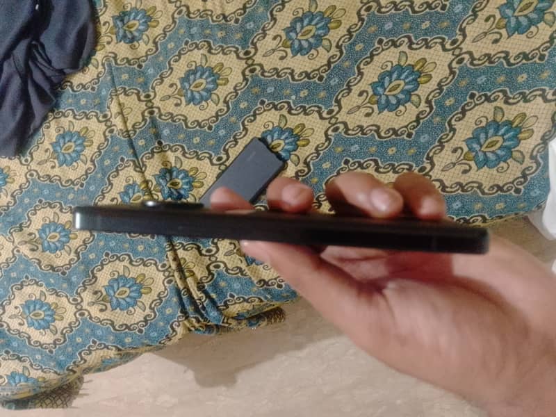 Sharp Aquos Crystal 1