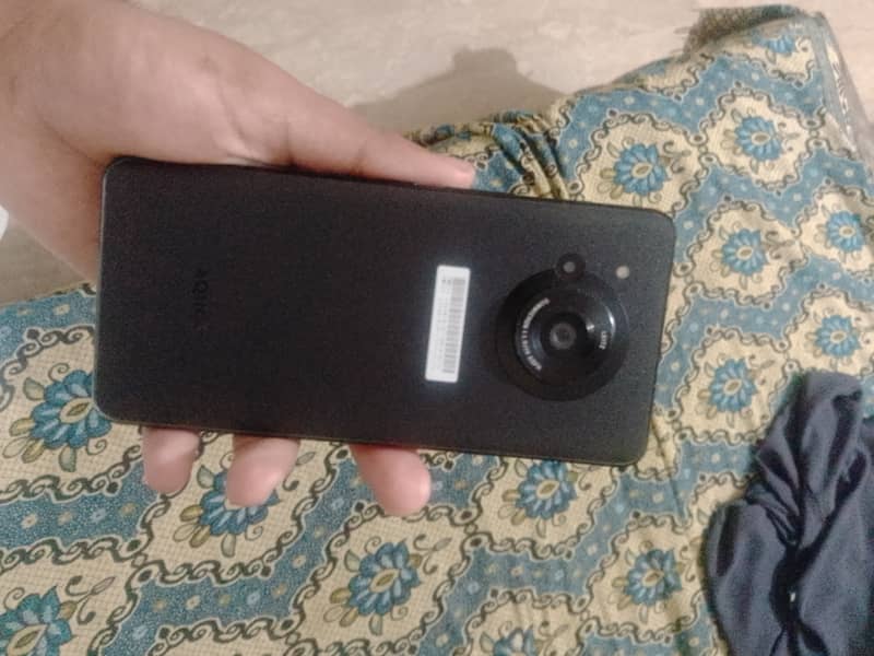 Sharp Aquos Crystal 2