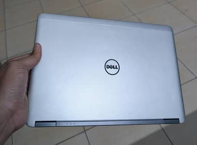Dell Latitude E7240