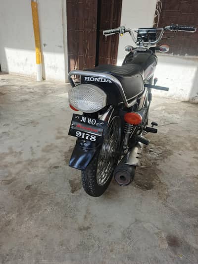 Cg 125 black color 17 model Computerized Copy