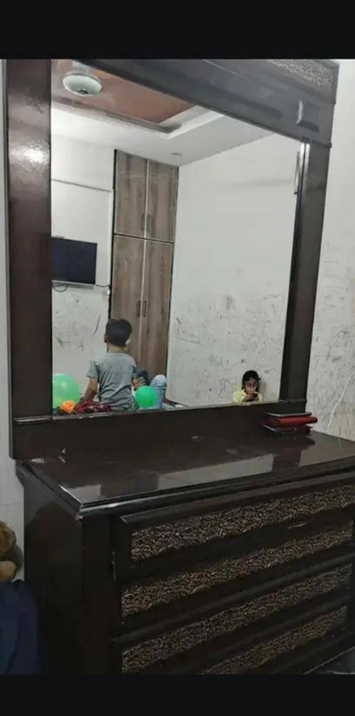 dressing table 0