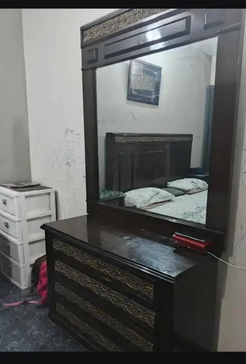 dressing table 2