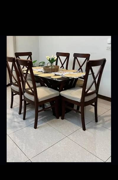 Elegant Dinning Table for sale