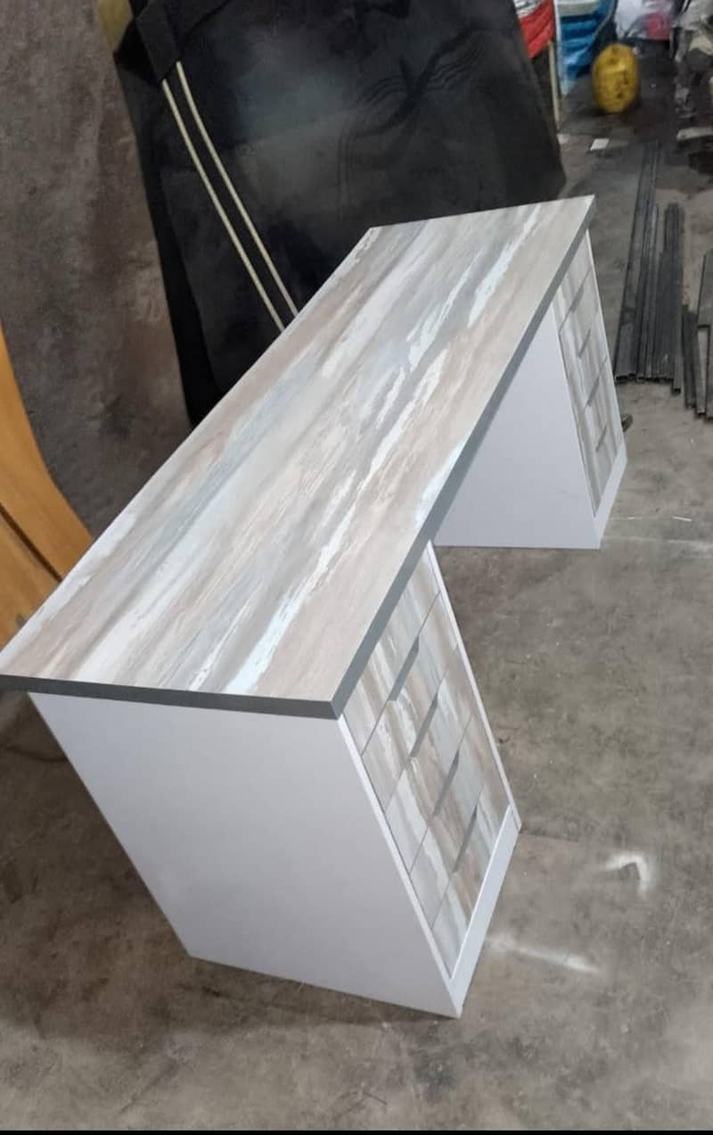 Office Table's 9