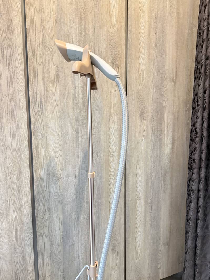 Steam iron 7