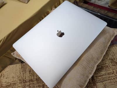 MacBook Pro(2019)