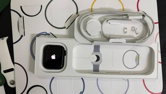 Apple Watch SE (2nd generation) 44mm